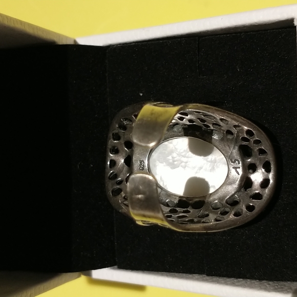 Ring - Picture 3 of 3